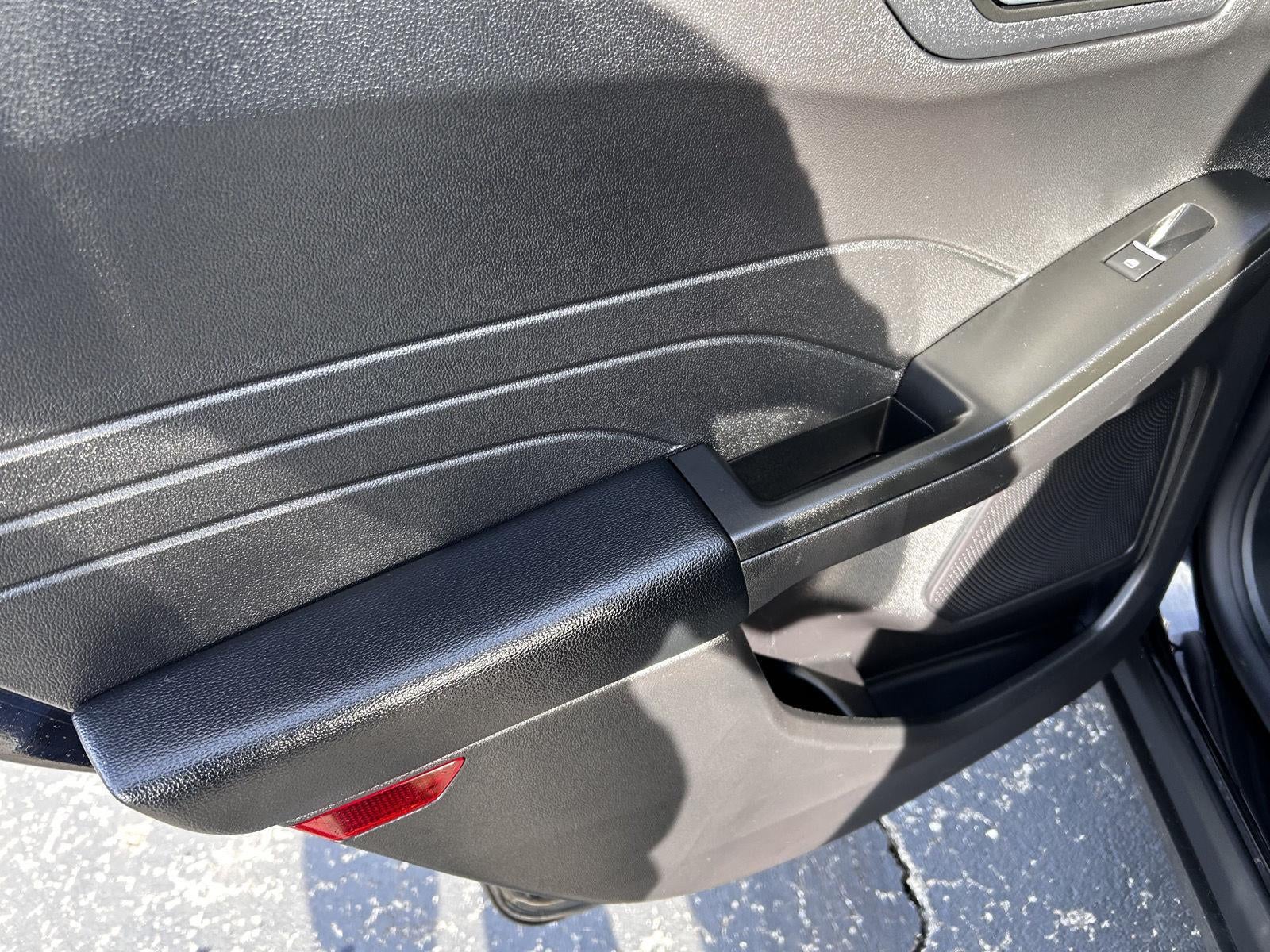 2022 Ford Escape Hybrid Titanium