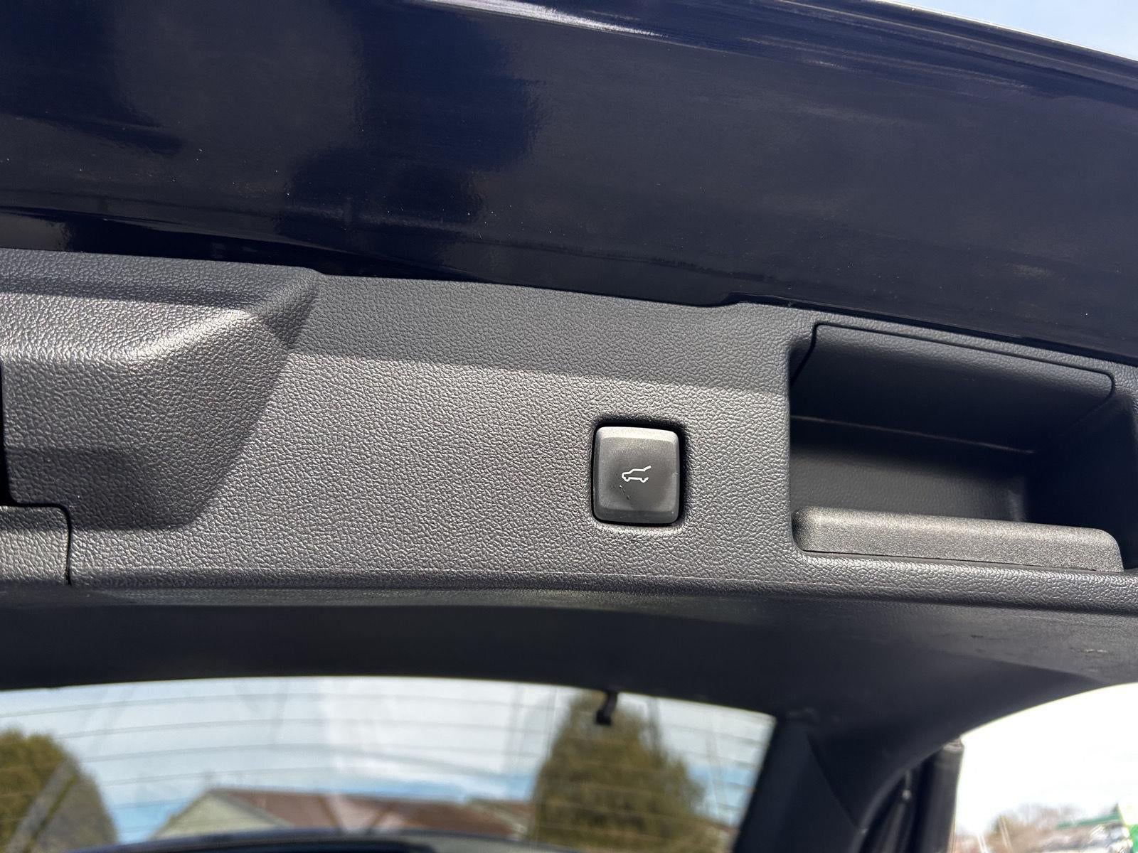 2022 Ford Escape Hybrid Titanium