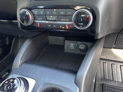 2022 Ford Escape Hybrid Titanium