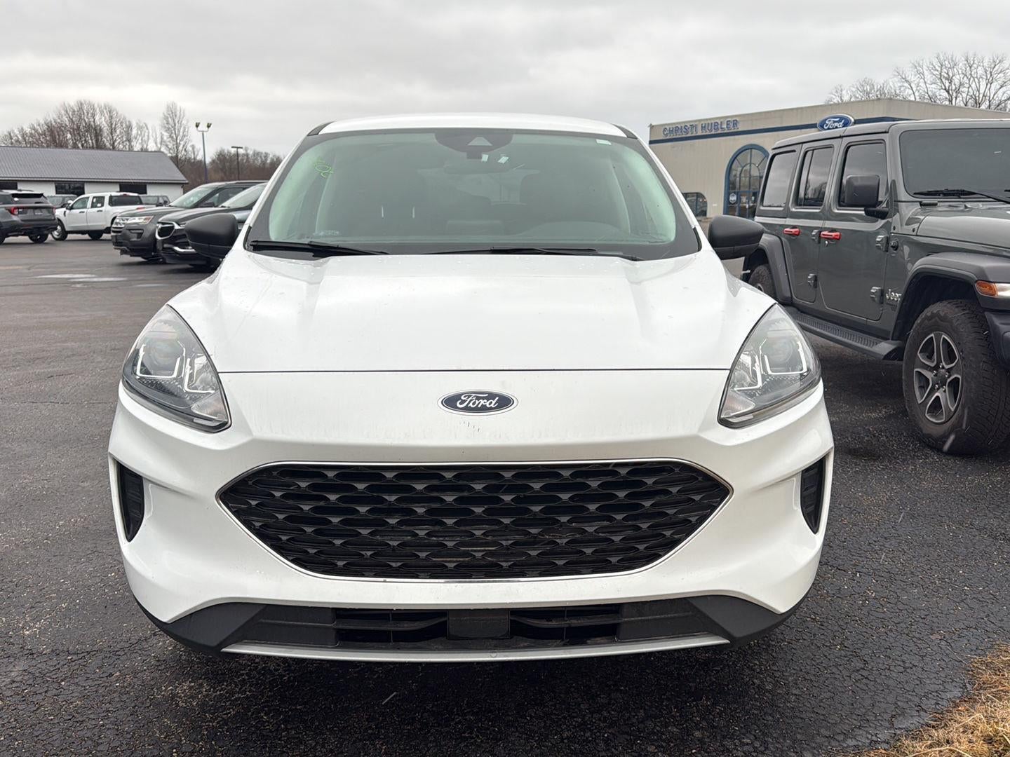 Used 2022 Ford Escape SE with VIN 1FMCU9G60NUA84218 for sale in Logansport, IN