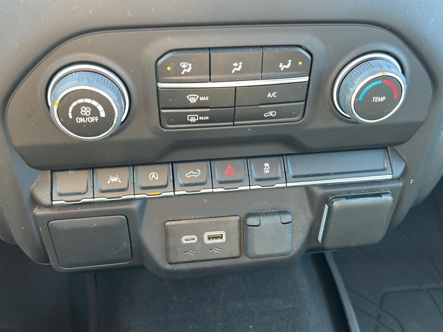 2022 Chevrolet SILVERADO 1500 4WD CREW CAB 147 CUSTOM