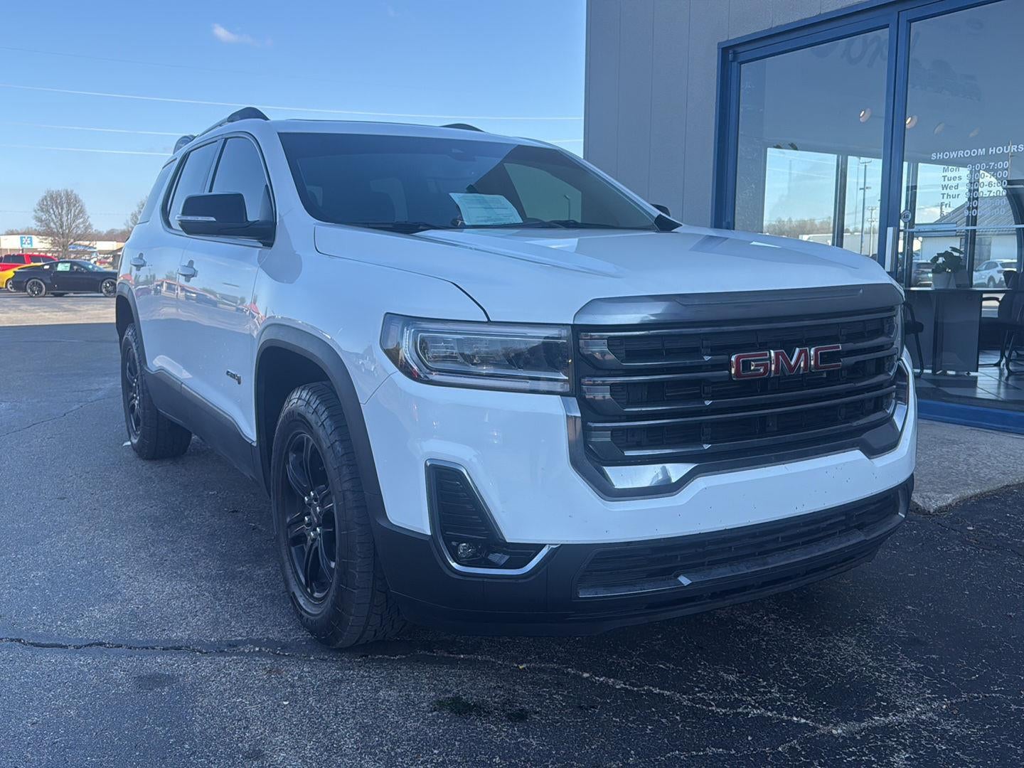 2023 GMC Acadia AT4