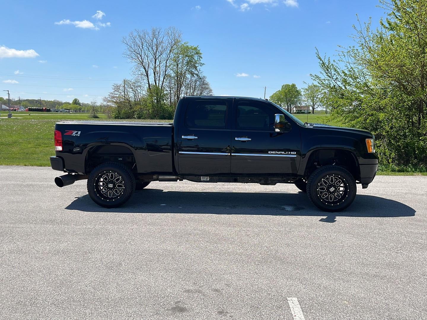 2014 GMC Sierra 3500HD SRW Denali