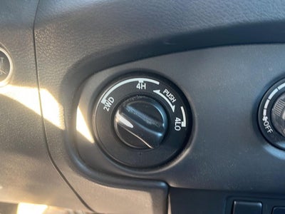 2024 Nissan Frontier SV