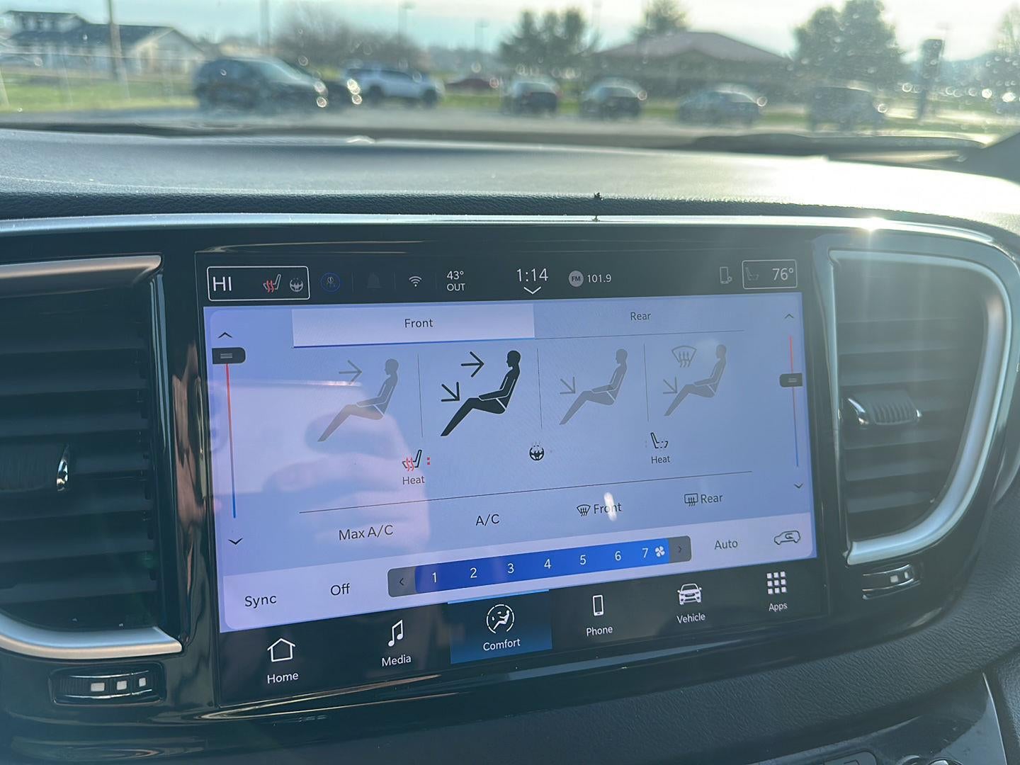 2025 Chrysler Pacifica Select