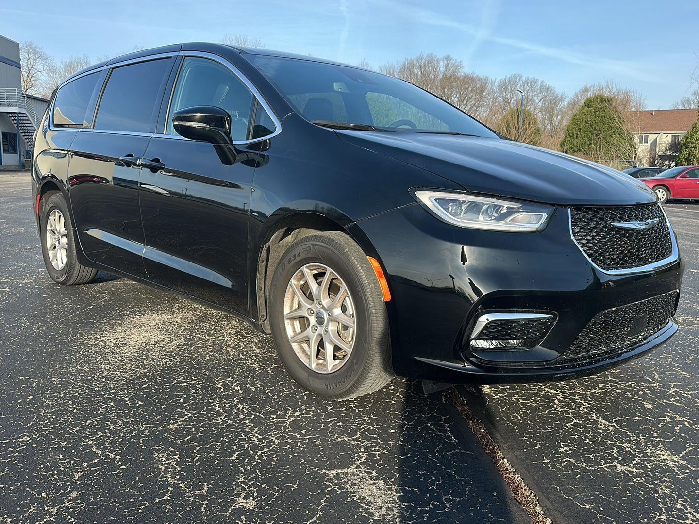 2025 Chrysler Pacifica Select