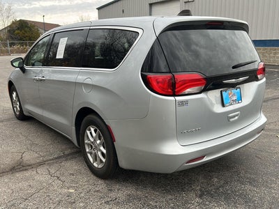 2023 Chrysler Voyager LX