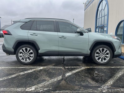 2022 Toyota RAV4 XLE Premium