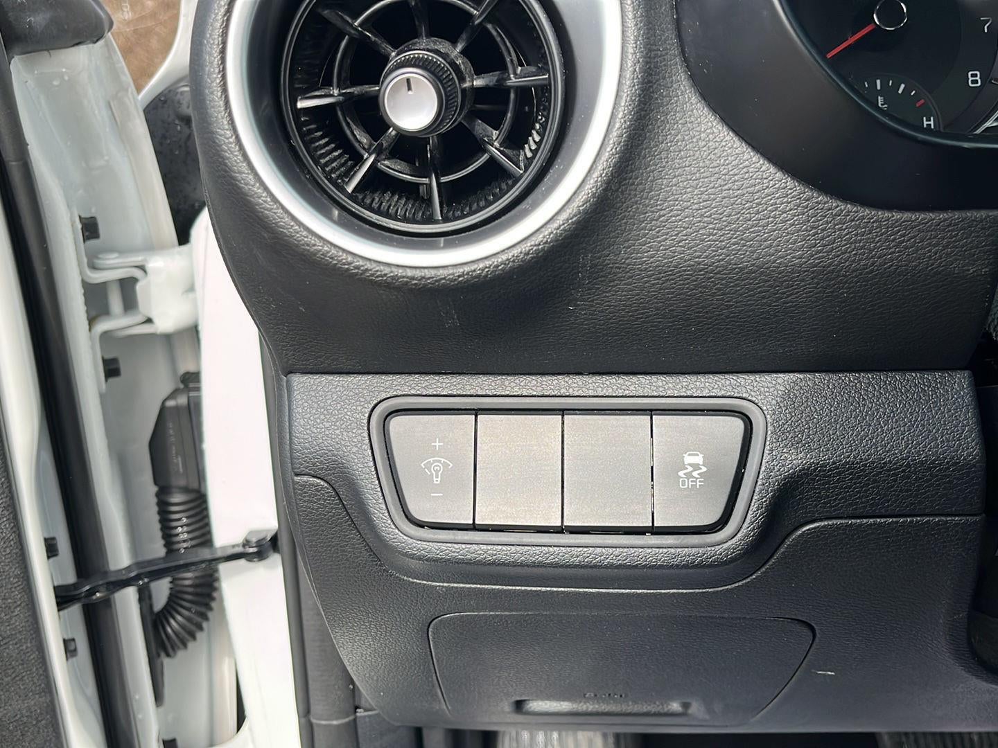 2024 Kia FORTE LXS IVT