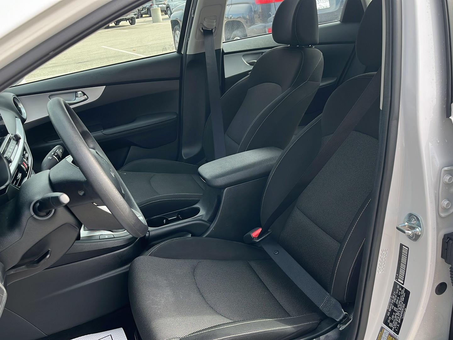 2024 Kia FORTE LXS IVT