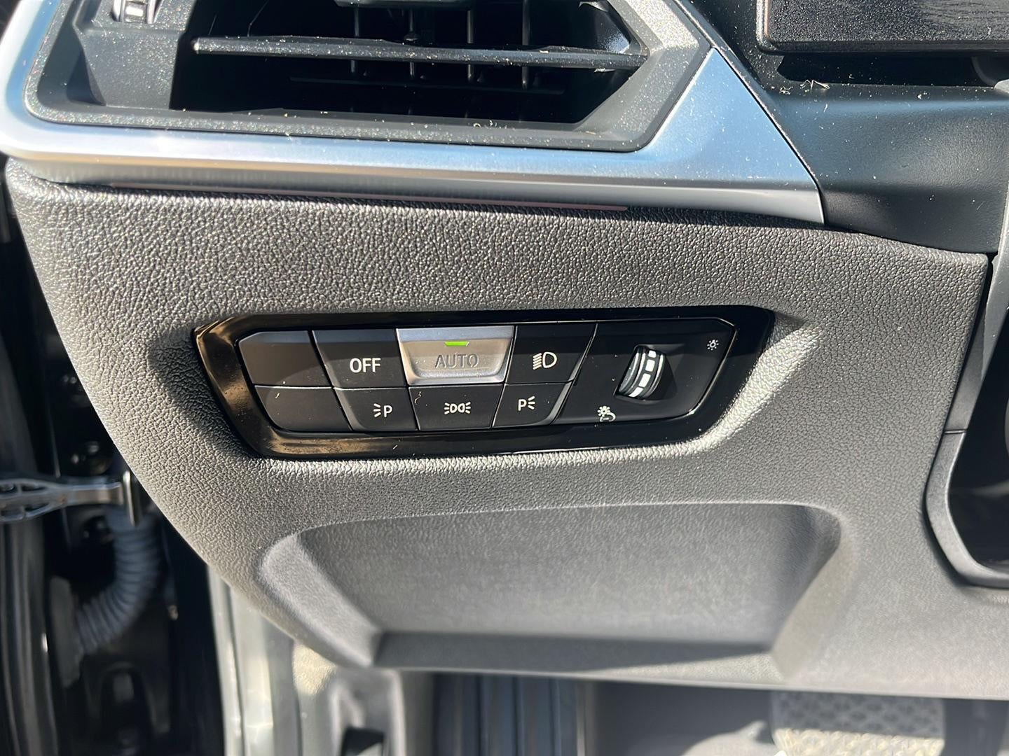 2024 BMW 3 Series 330e