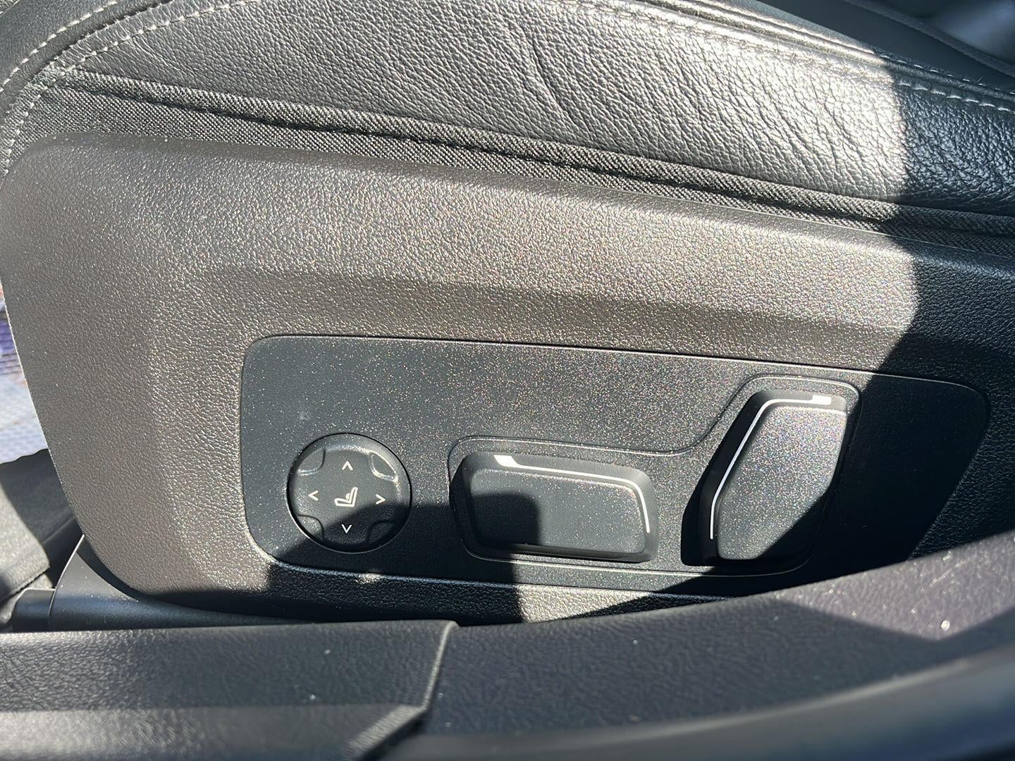 2024 BMW 3 Series 330e