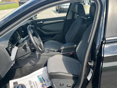 2025 Volkswagen Jetta SE