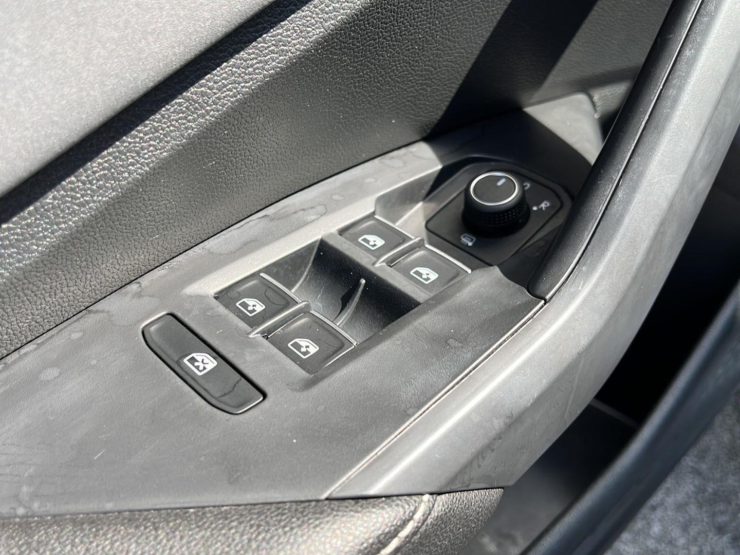 2025 Volkswagen JETTA SE AUTO