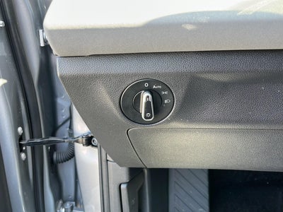 2025 Volkswagen JETTA SE AUTO