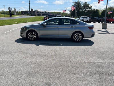 2025 Volkswagen JETTA SE AUTO