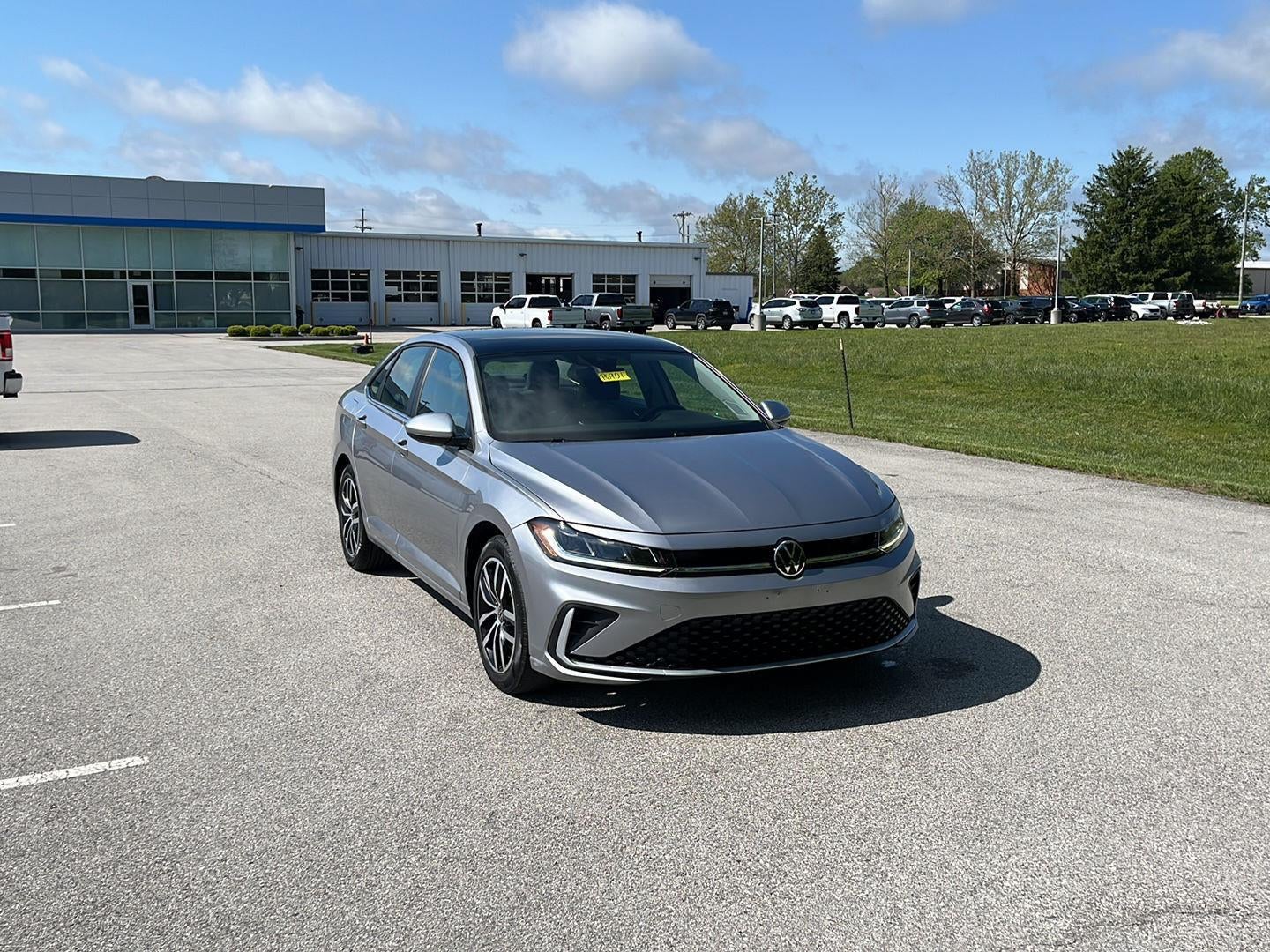 2025 Volkswagen JETTA SE AUTO
