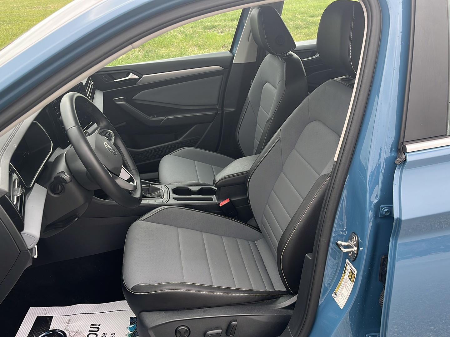 2025 Volkswagen Jetta SE