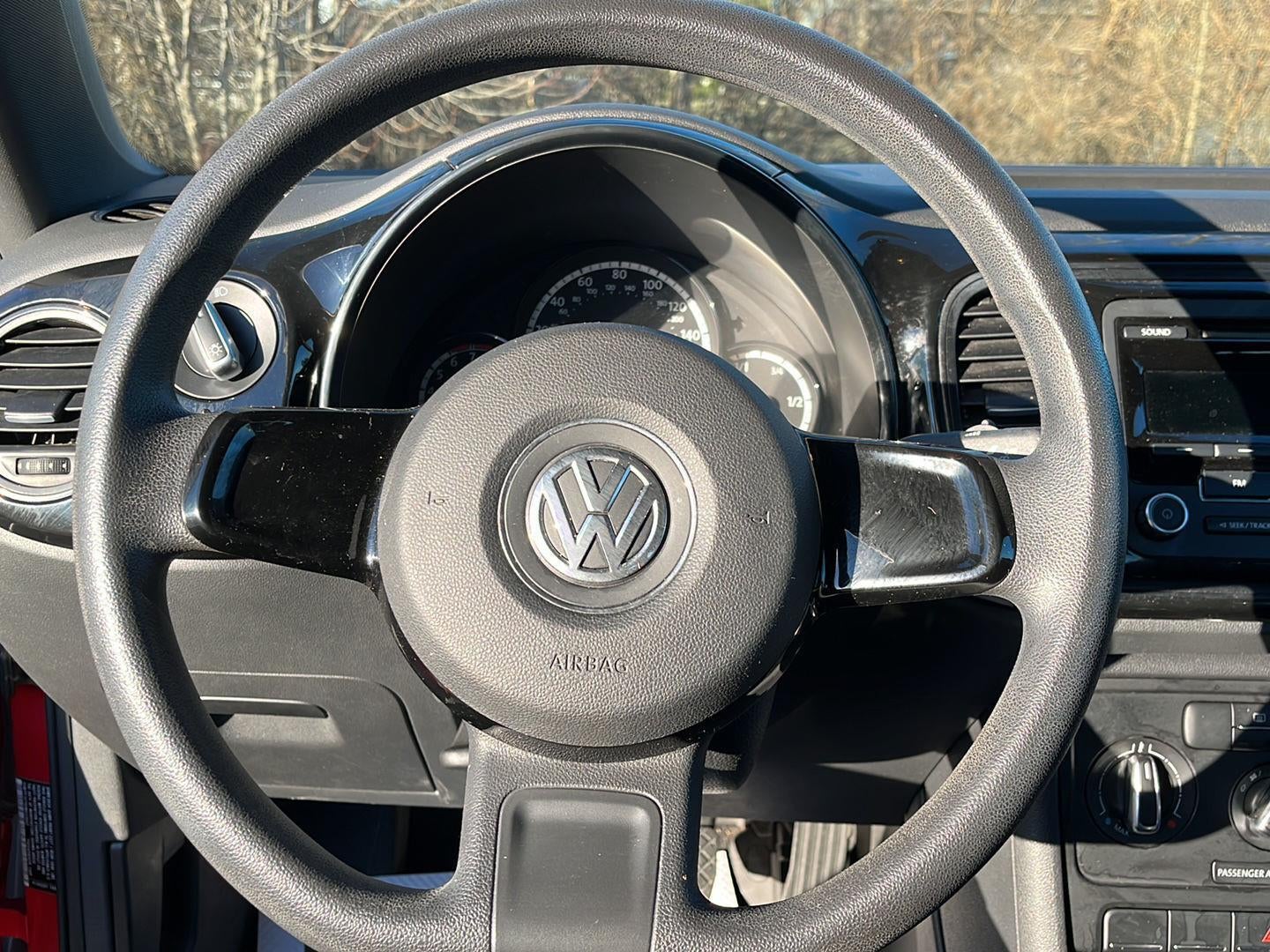 2014 Volkswagen Beetle 2.5L Entry