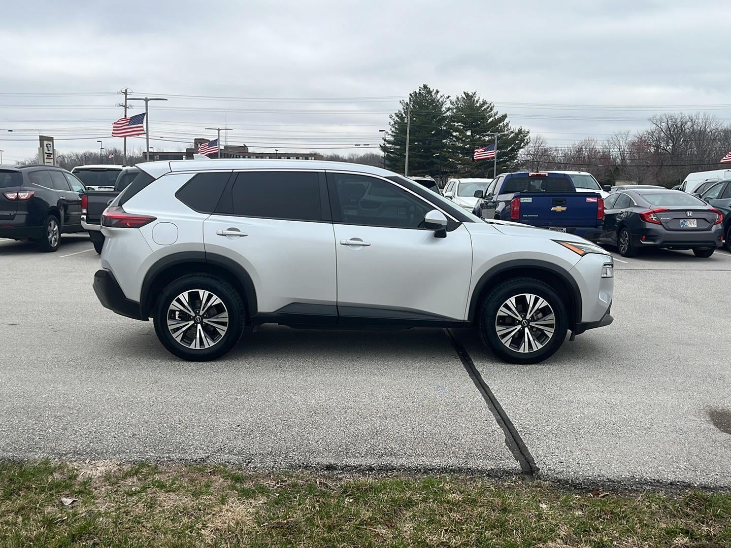 2022 Nissan Rogue SV