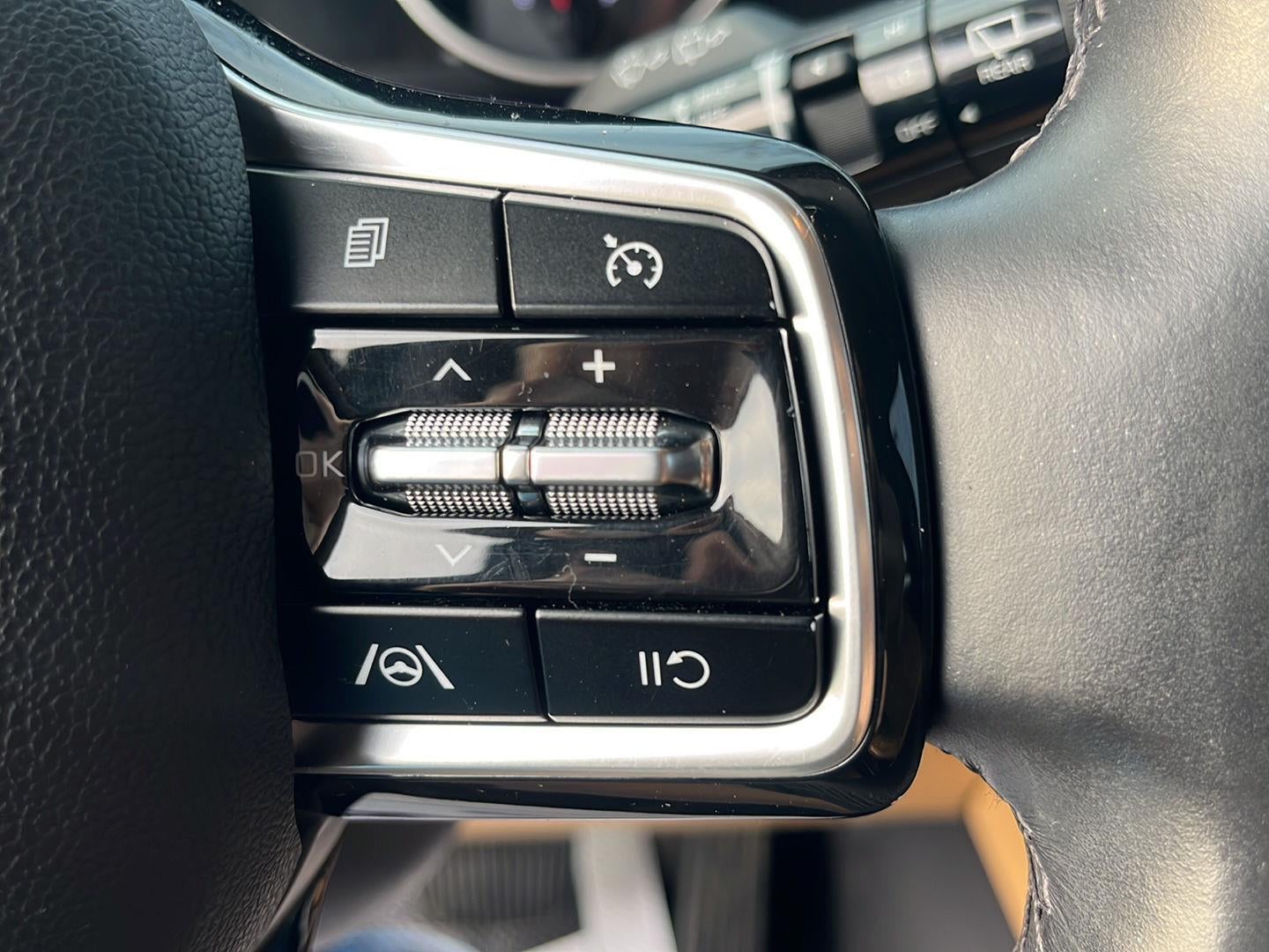 2022 Kia Carnival LXS