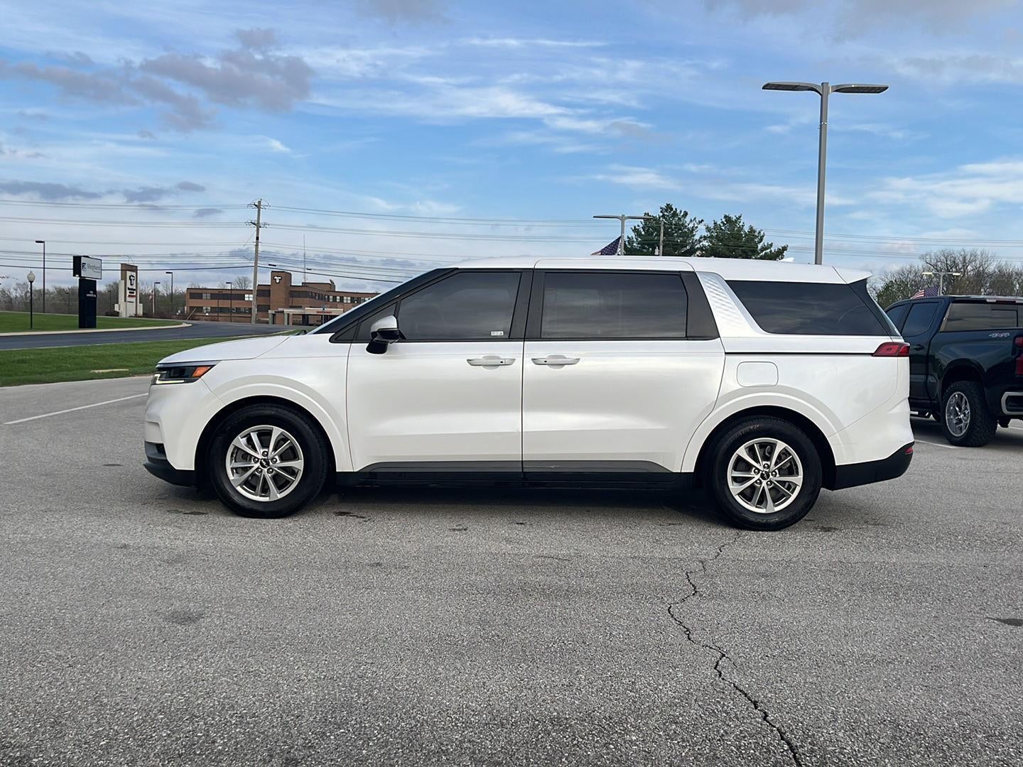 2022 Kia Carnival LXS